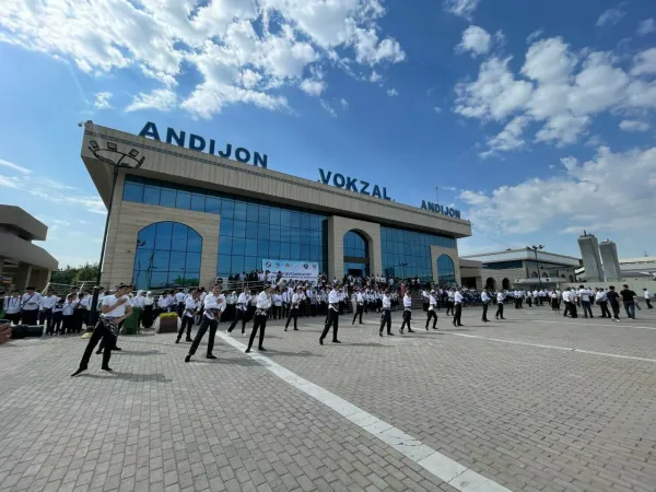 Andijon temir yo'l vokzali