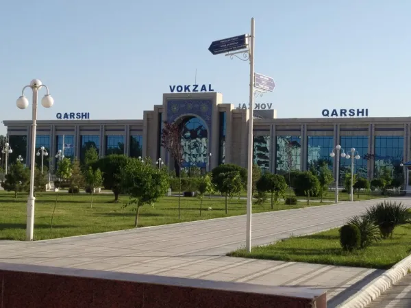 Qarshi temir yo'l stantsiyasi